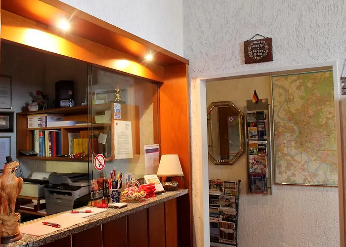 Adler 3* 뒤셀도르프